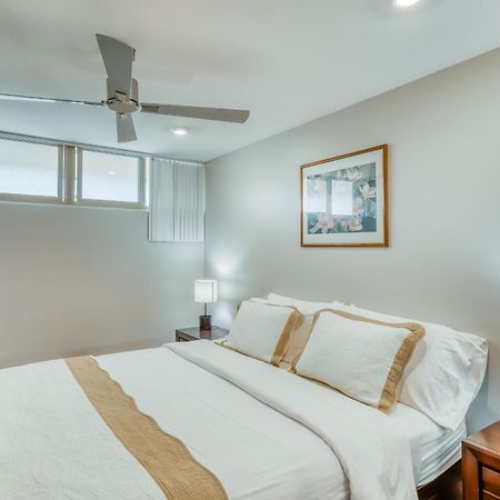 Kahana Reef Oceanfront Condos Room photo